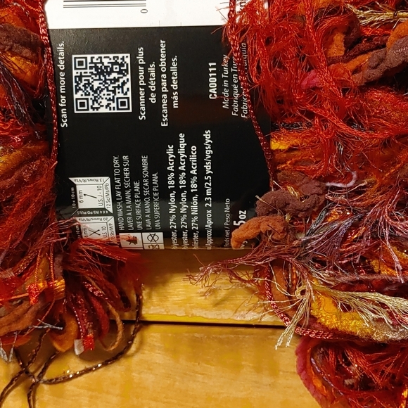 🇨🇦3 For $20🇨🇦NEW Bernat Knit or Knot your own scarf knit - Picture 4 of 4